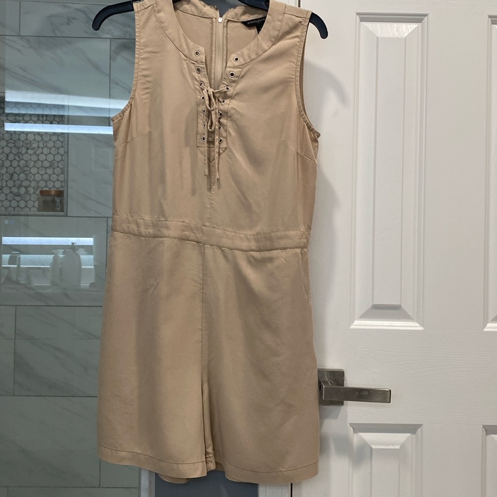 Banana Republic Khaki Sleeveless Romper, size 4